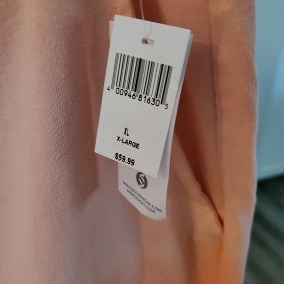 XL Disney Parks Ombre Shorts - Spirit Jersey - Picture 3 of 6